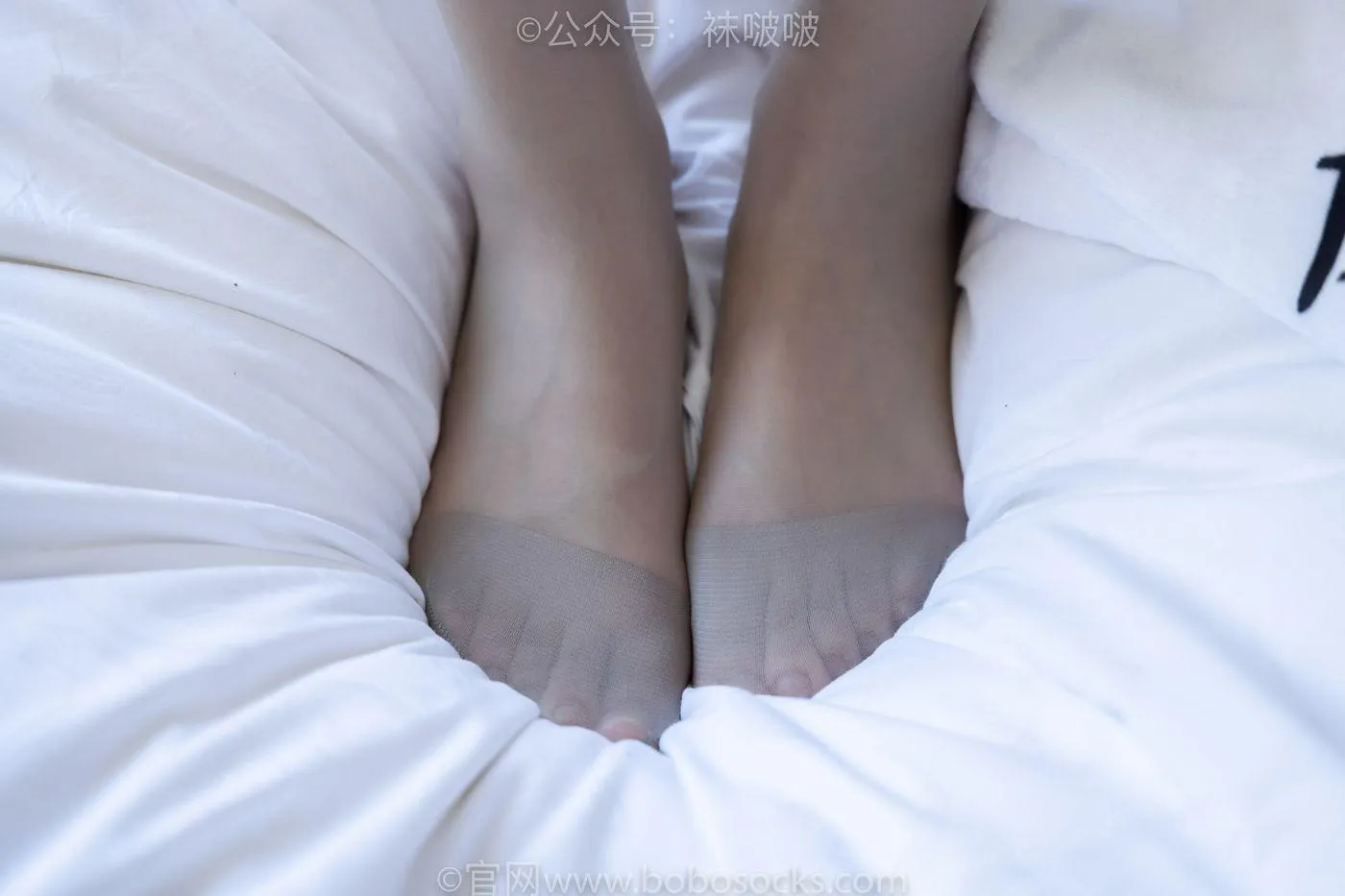 [BoBoSocks袜啵啵]NO.035 小甜豆-平底鞋、薄灰丝、薄咖啡丝 [133P]插图2